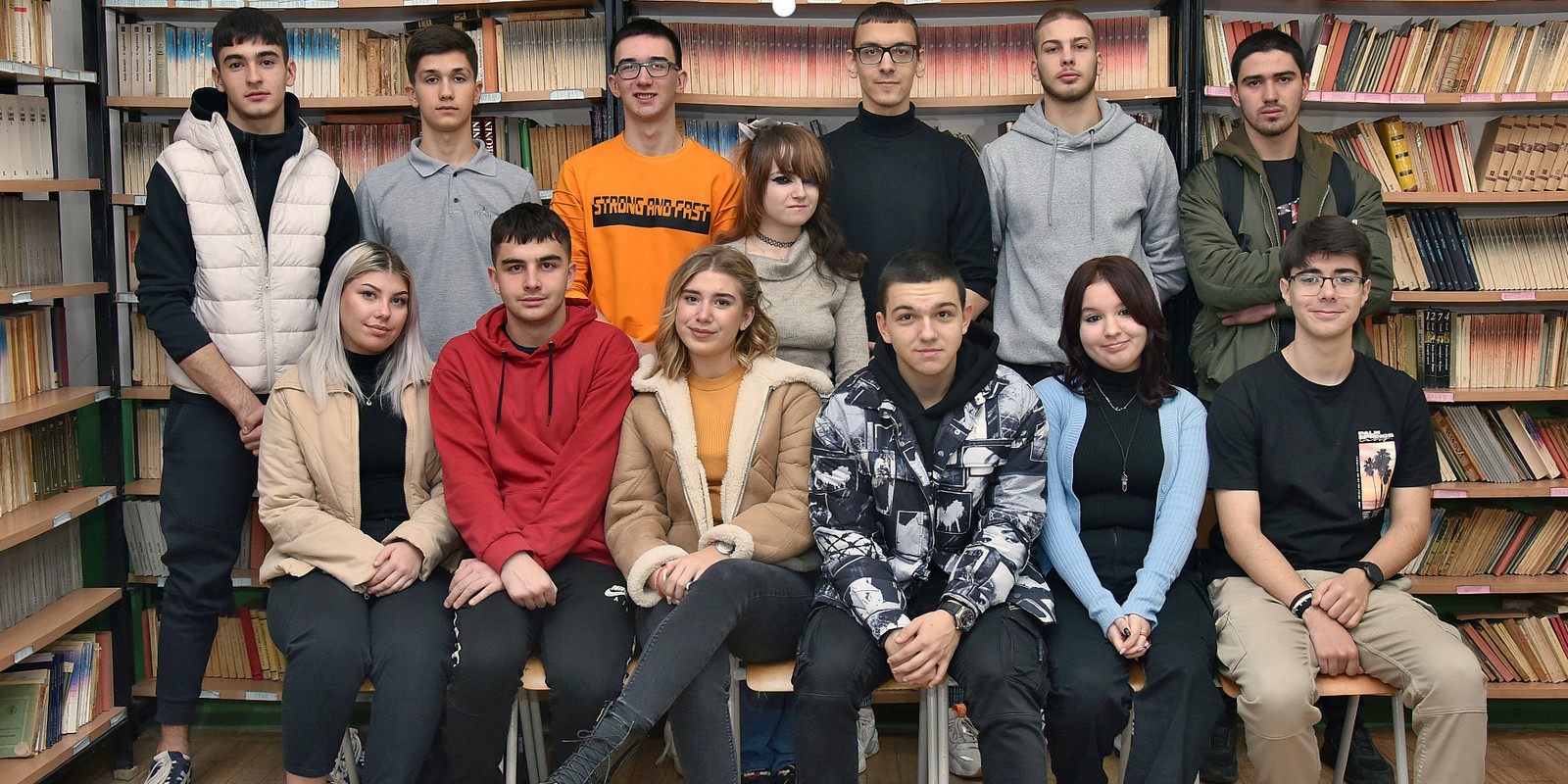 НАЈБОЉИ УЧЕНИЦИ СРЕДЊИХ ШКОЛА